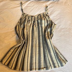 Universal Threads Women’s tank